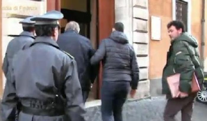 Regione Lazio, funzionario arrestato per una tangente da mille euro