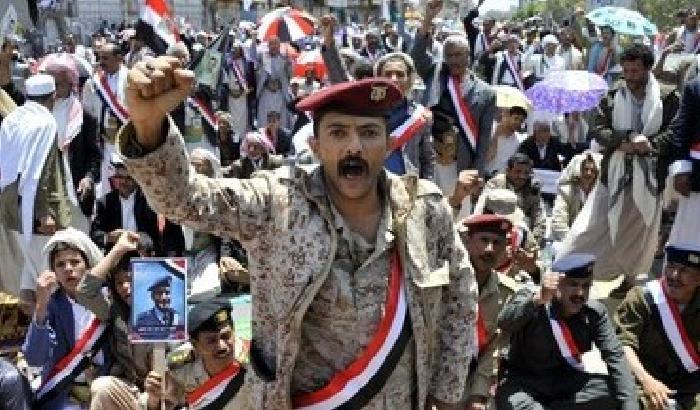 Yemen, il capo dei ribelli accusa Haidi di corruzione