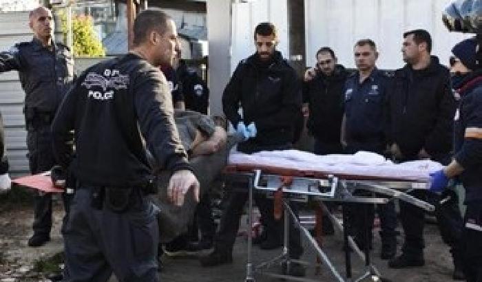 Tel Aviv, pugnalati nove passeggeri su un bus: arrestato l’aggressore