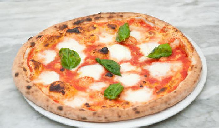 Pizza patrimonio dell'Unesco: consegnate 200mila firme
