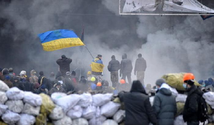 L’Ucraina è fallita: armi o dialogo per salvarla?