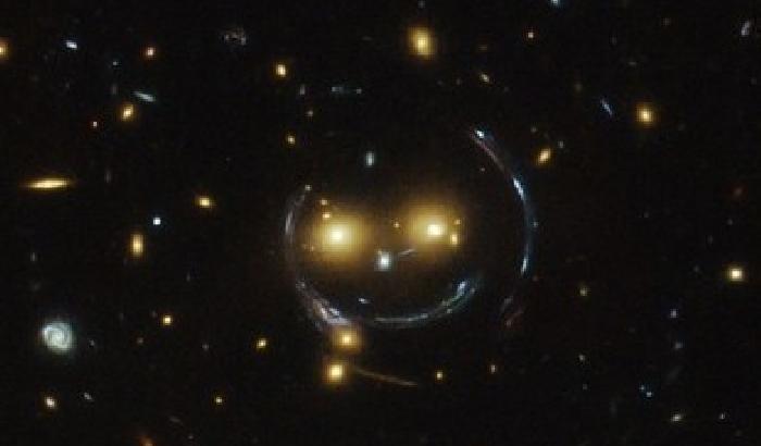 Hubble ci regala un sorriso galattico