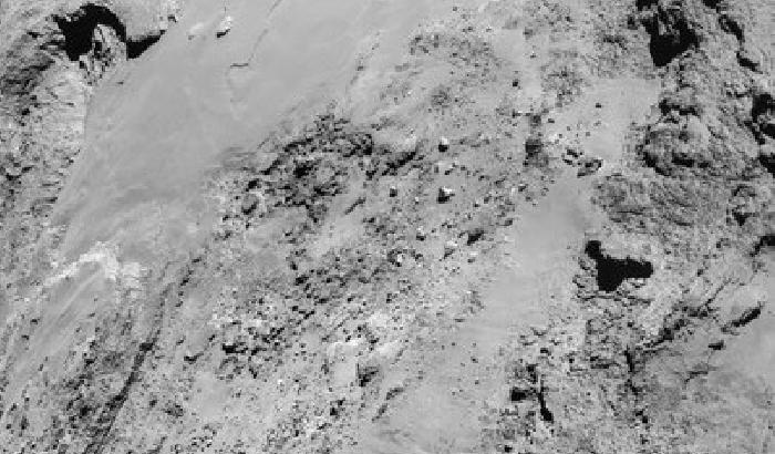 Rosetta sfiora la cometa: la nuova immagine