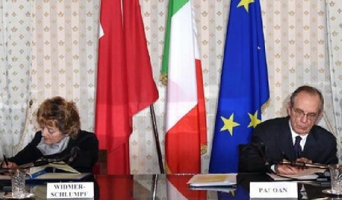 Fisco, siglato accordo Italia-Svizzera: addio segreto bancario