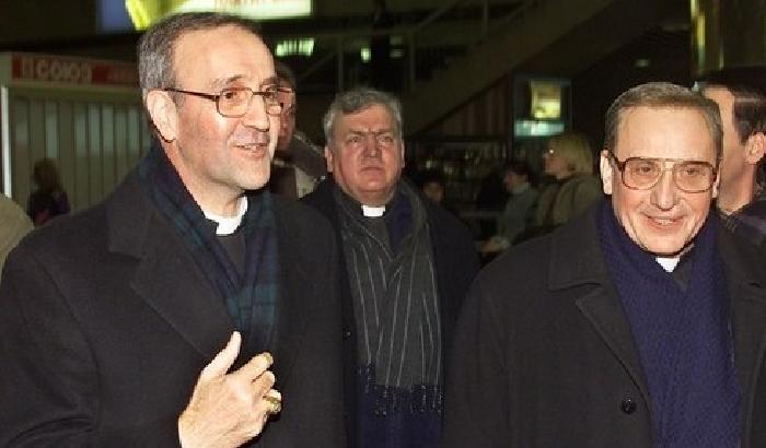 A sinistra l'arcivescovo Antonio Mennini, a destra l'arcivescovo Kondrusiewicz