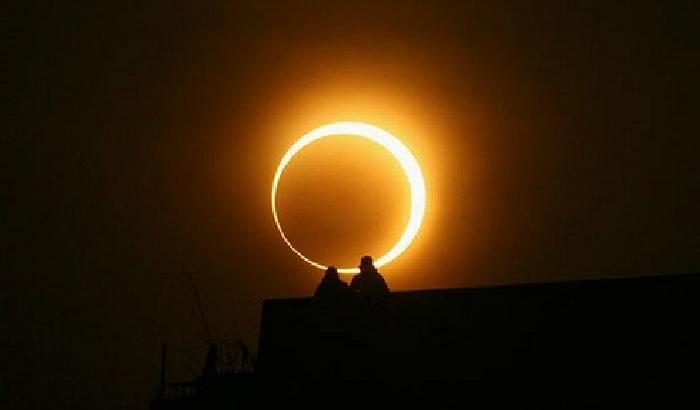 Eclissi solare del 20 marzo: Italia a rischio blackout