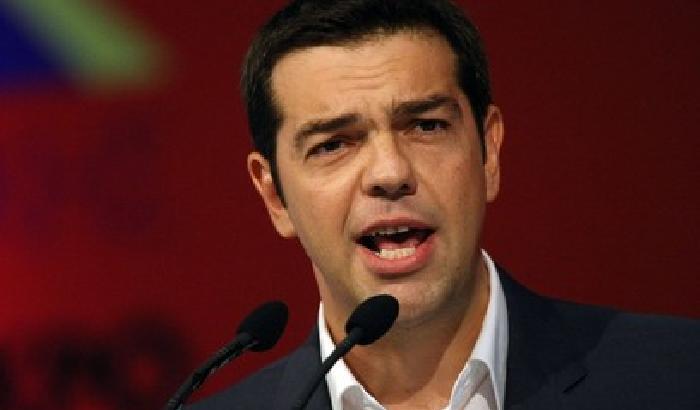 Tsipras accusa la Germania: pretesti per non pagare i danni guerra