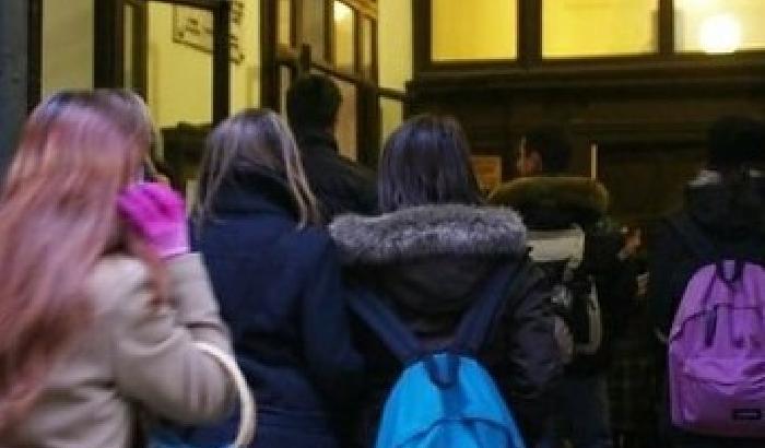 Sputi e botte a un disabile, il video postato su Whatsapp