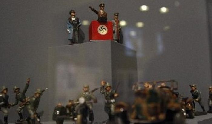 Russia: inchiesta sulla vendita di soldatini nazisti