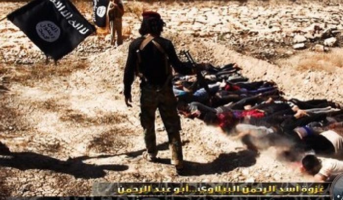 Isis: fosse comuni a Tikrit e decapitazioni a Yarmuk