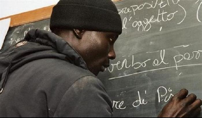 Rifugiati, quei corsi di italiano che non servono: qui arrivano analfabeti