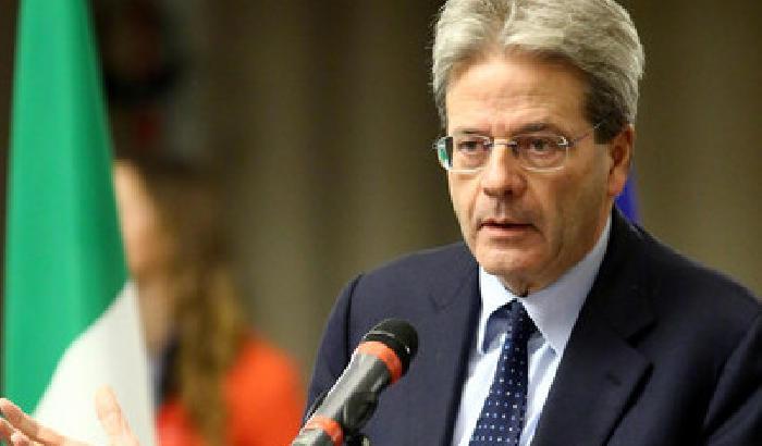Gentiloni: contro il terrorismo anche le armi