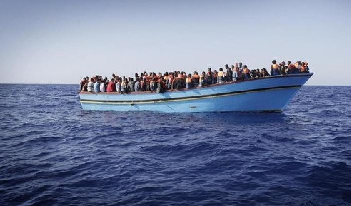 Migranti, nuova strage: almeno 40 morti
