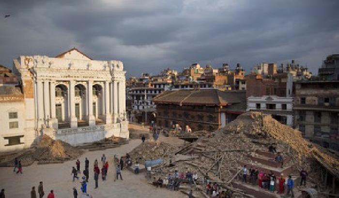 Ero in Nepal durante il terremoto: aiutiamo queste persone