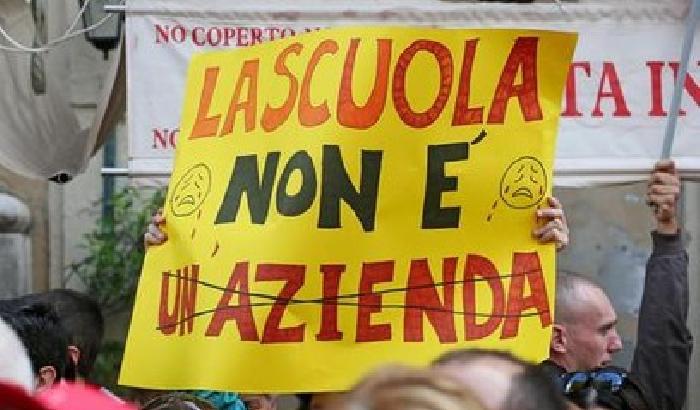 Scuola: gli insegnanti scendono in piazza contro il governo
