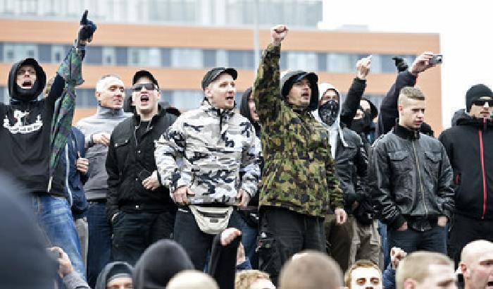 011DD7-NEWS_148179 Germania, 4 estremisti pianificavano attacchi anti-Islam, arrestati