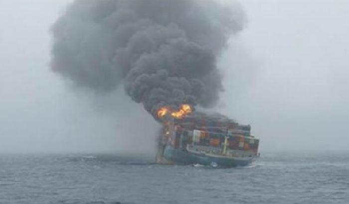 Bombardata nave turca in Libia, un morto