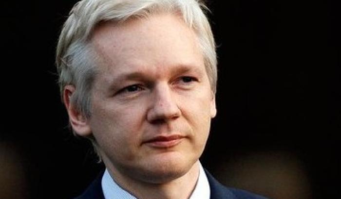 La Svezia non arretra: confermato l'arresto di Assange