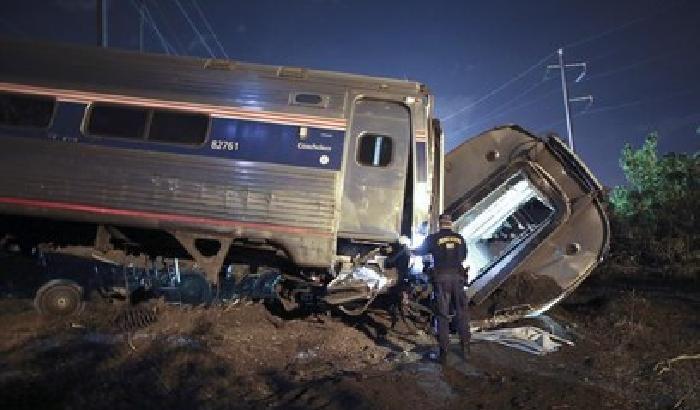 Deraglia un treno a Philadelphia, 7 morti