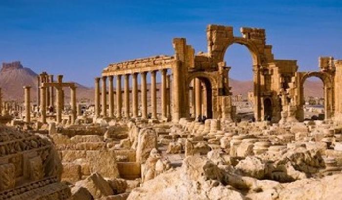 Le rovine di Palmira ancora intatte: video dell'Isis