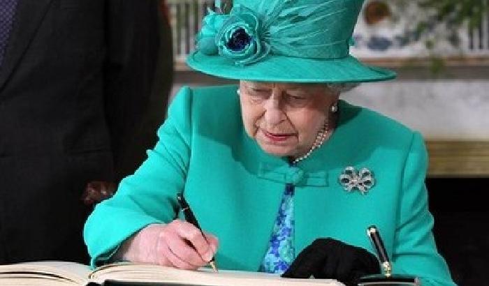 La Regina Elisabetta: Ue e immigrazione al centro del suo discorso