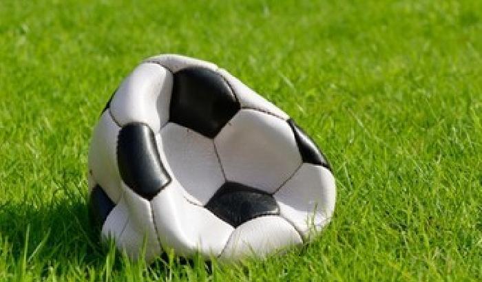 Calcioscommesse: 17 arresti nell'operazione Dirty Soccer