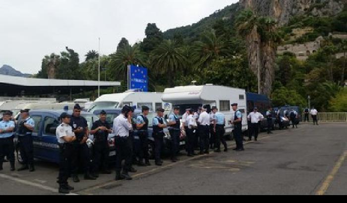 0124D3-NEWS_151628 Parigi: i migranti non passano, se ne occupi l'Italia