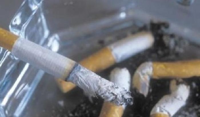Il fumo di sigaretta provoca la morte per 12 tipi di tumore