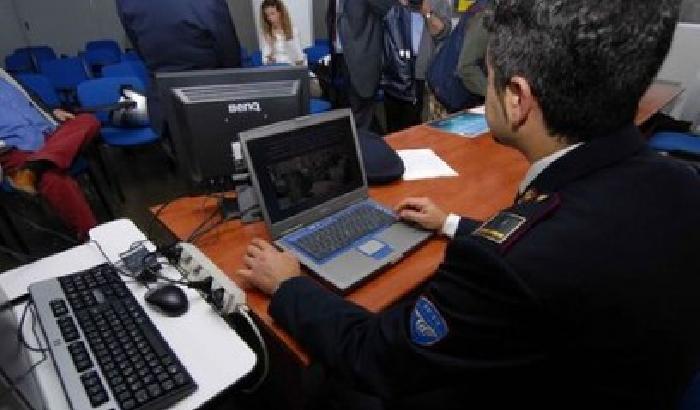 0125D6-NEWS_152171 Video choc con bambini abusati e seviziati: 17 in manette