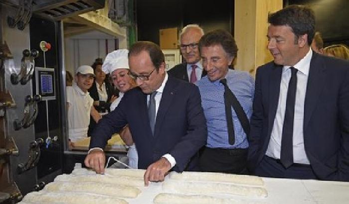 Renzi all'Expo incontra Hollande: migranti, no a egoismi