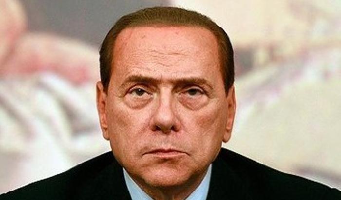 M5s sulla compravendita di senatori: Berlusconi è all'ammazzacaffé