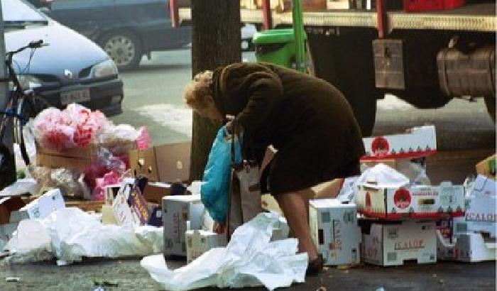 Istat: la povertà smette di crescere