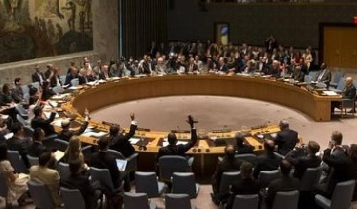 012AB8-NEWS_154772 Nucleare Iran, il consiglio dell'Onu dà il via libera al trattato