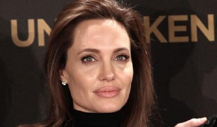 Angelina Jolie: dirigerò un film per Netflix