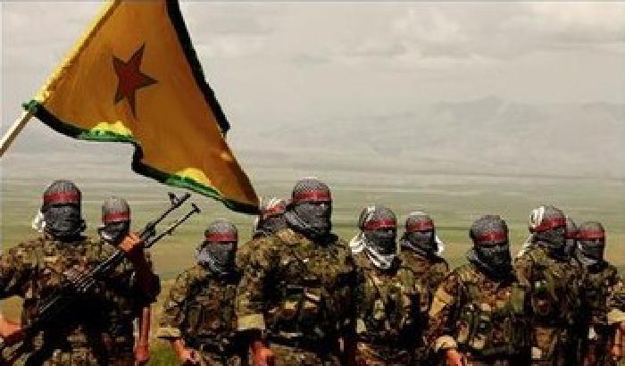 La Turchia bombarda anche i curdi di Kobanê