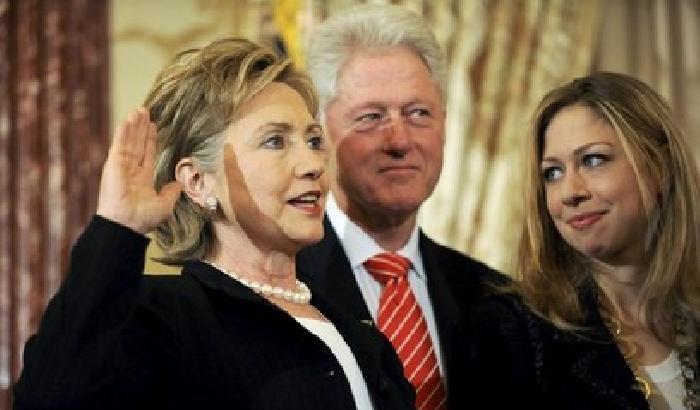 012CDB-NEWS_155891 Clinton milionari: in 8 anni hanno guadagnato 141 milioni di dollari