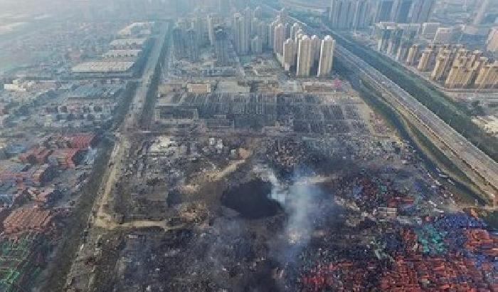 Esplosione a Tianjin: i morti salgono a 112
