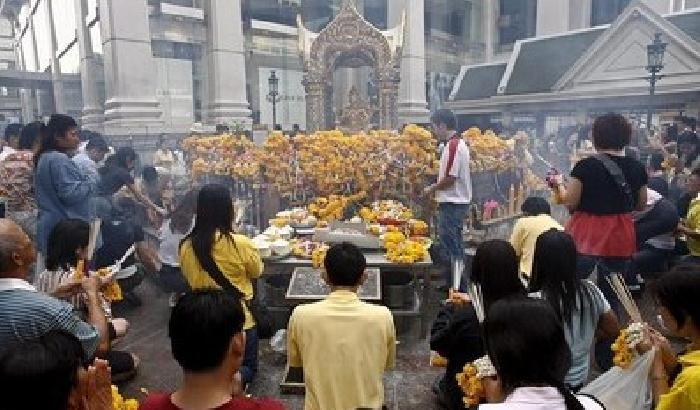 Bomba a Bangkok, individuato l'attentatore