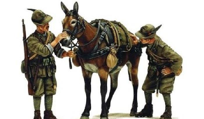 La preghiera degli alpini censurata? Una bufala, ma Salvini abbocca