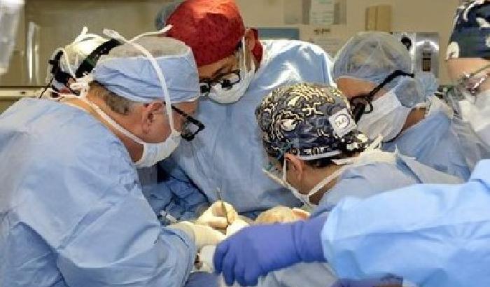 012ED5-NEWS_156979 Doppio trapianto su un bimbo: medici torinesi da record