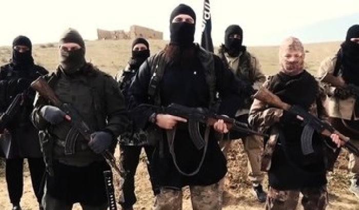 Isis, l'appello ai jihadisti: uniamoci <br/>e andiamo in Libia