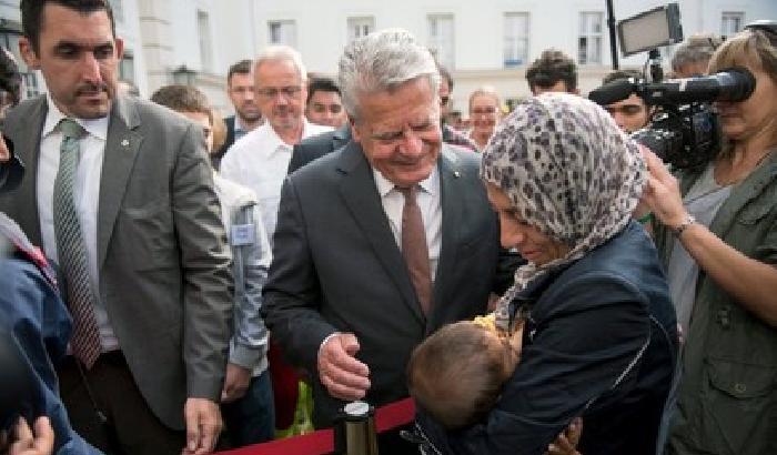 0131D8-NEWS_158620 Germania: prenderemo 500mila profughi l'anno