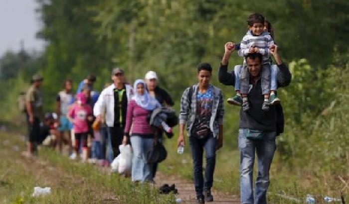 Migranti: nuova rotta attraverso la Bosnia, Sarajevo si attrezza