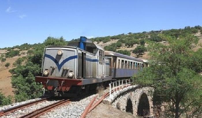 0132C8-NEWS_159118 Sardegna, deraglia trenino verde