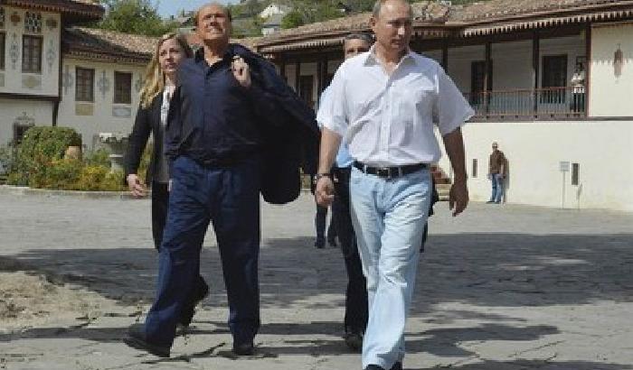 01330F-NEWS_159273 Ucraina contro Berlusconi. Kiev condanna la visita a Putin in Crimea
