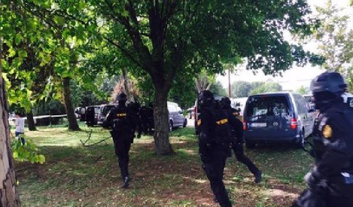 013362-NEWS_159465 Ungheria: blindati e forze speciali contro i migranti