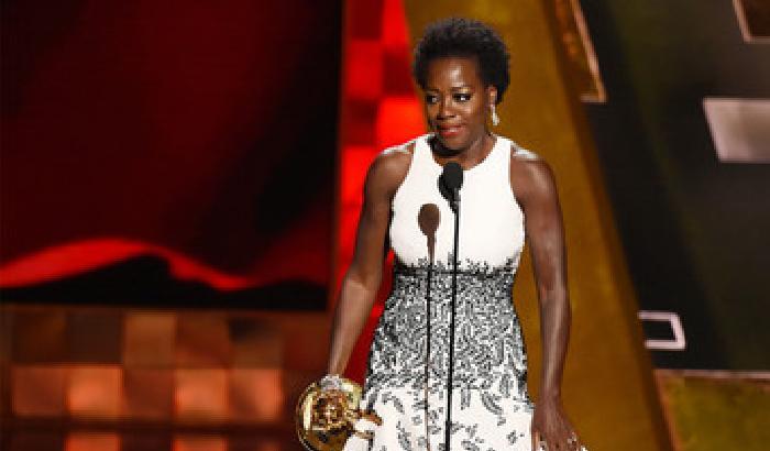 Emmy 2015, emozione  Viola Davis: a noi donne nere mancano opportunità