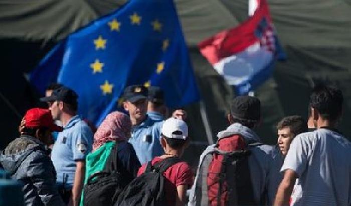 013475-NEWS_160072 Croazia: nuovi tafferugli tra polizia e migranti