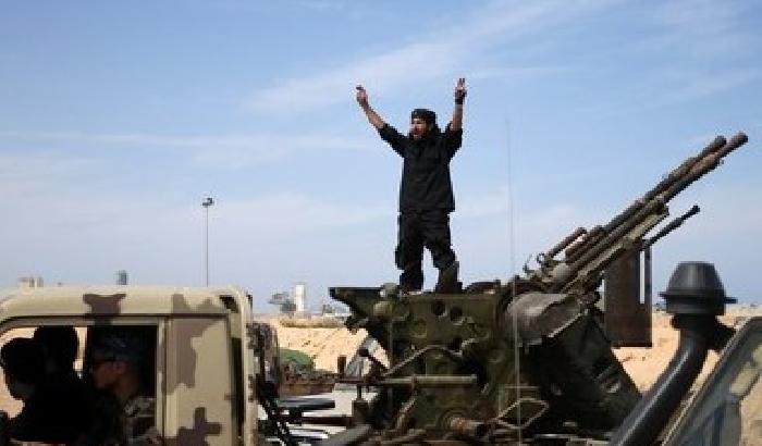 01348B-NEWS_160119 Francia: ex militari vanno a combattere contro l'Isis