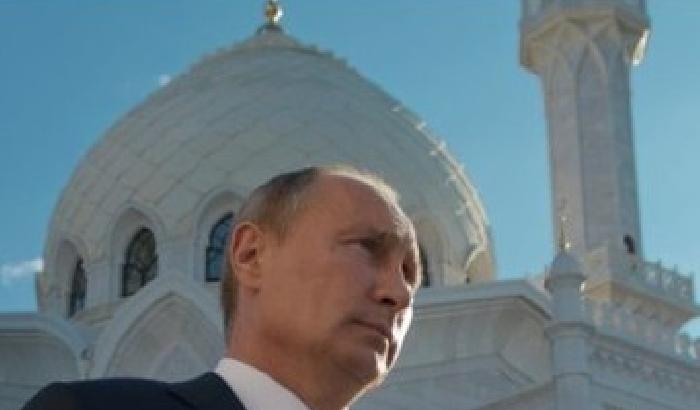 Putin, i terroristi dell'Isis distorcono l'Islam: sono bugiardi e perversi